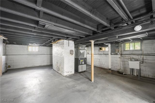 2619 Kingston Road, Cleveland Heights, OH 44118