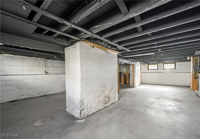 2619 Kingston Road, Cleveland Heights, OH 44118