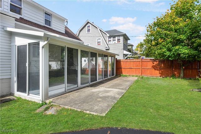 2619 Kingston Road, Cleveland Heights, OH 44118