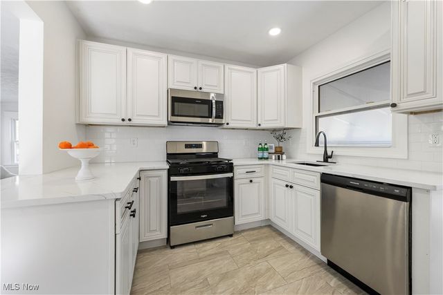 2619 Kingston Road, Cleveland Heights, OH 44118