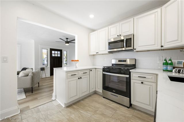 2619 Kingston Road, Cleveland Heights, OH 44118