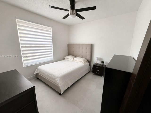 19273 NW 14th Street 19273, Pembroke Pines, FL 33029