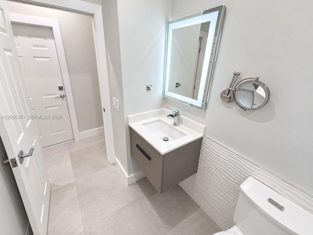 19273 NW 14th Street 19273, Pembroke Pines, FL 33029