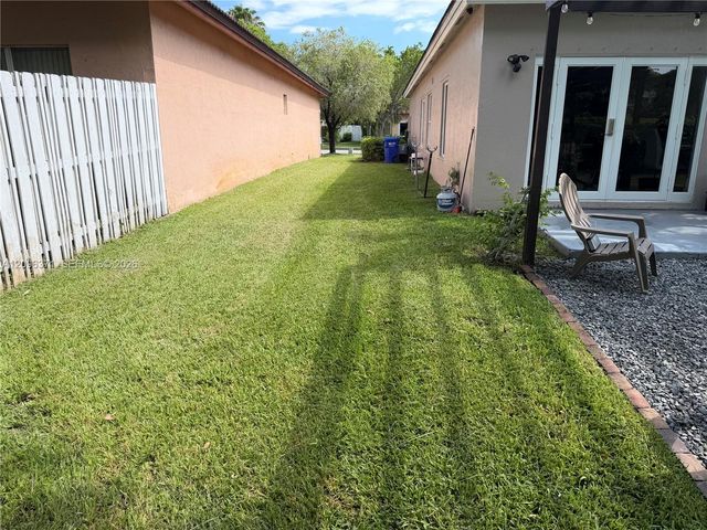 19273 NW 14th Street 19273, Pembroke Pines, FL 33029