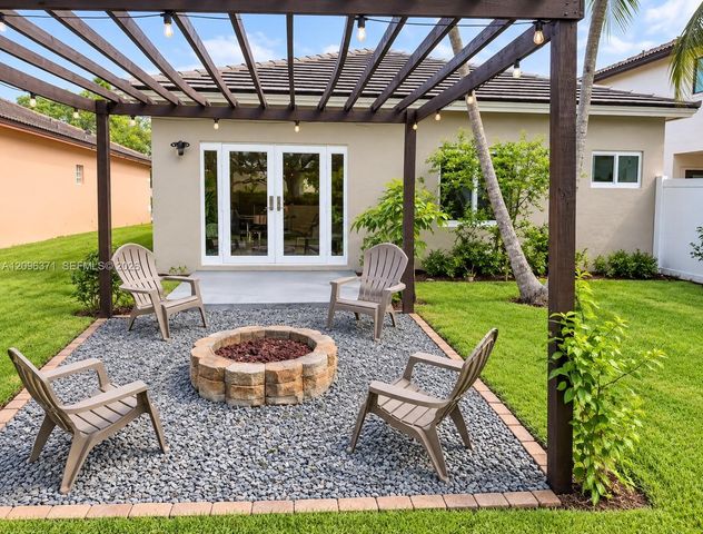19273 NW 14th Street 19273, Pembroke Pines, FL 33029