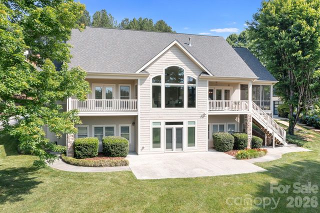 7274 Woodside Court, Denver, NC 28037