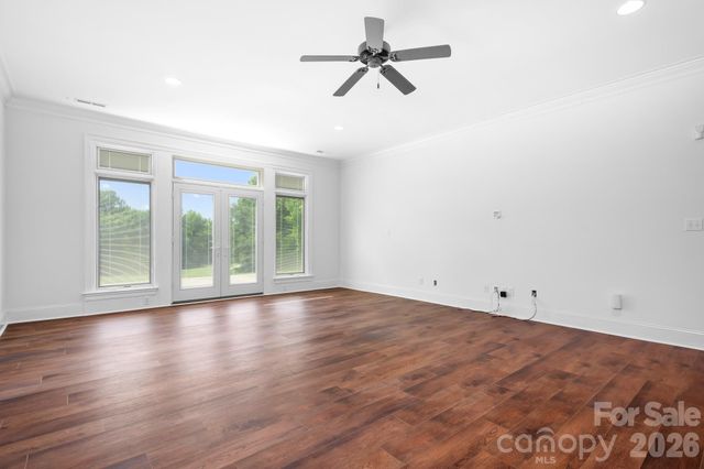 7274 Woodside Court, Denver, NC 28037