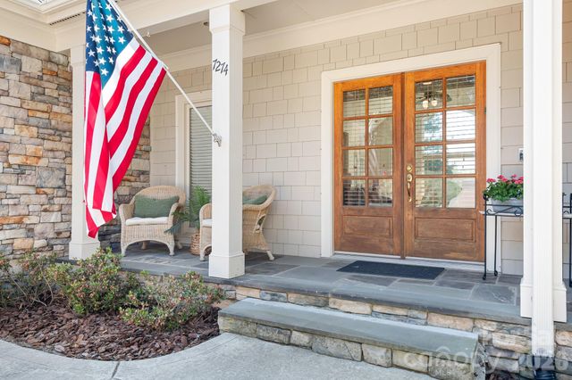 7274 Woodside Court, Denver, NC 28037