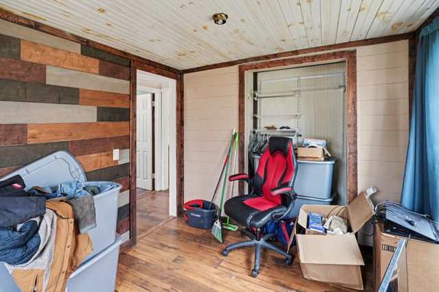 1323 Old Stage Rd, Charlotte, TN 37036