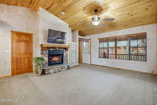 2677 PALOMINO Trail, Overgaard, AZ 85933