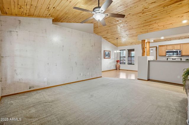 2677 PALOMINO Trail, Overgaard, AZ 85933