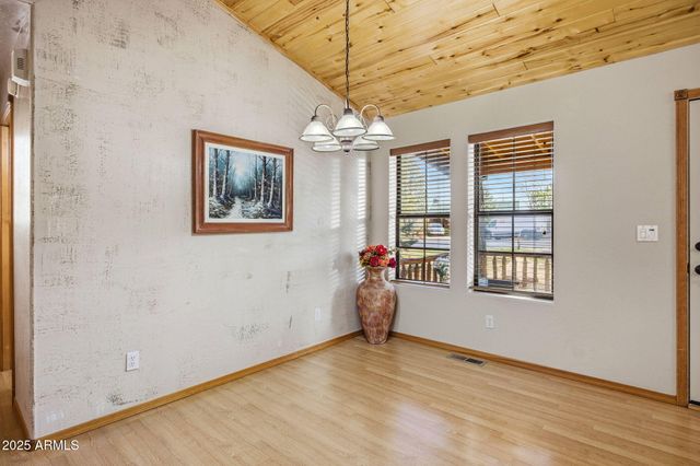 2677 PALOMINO Trail, Overgaard, AZ 85933