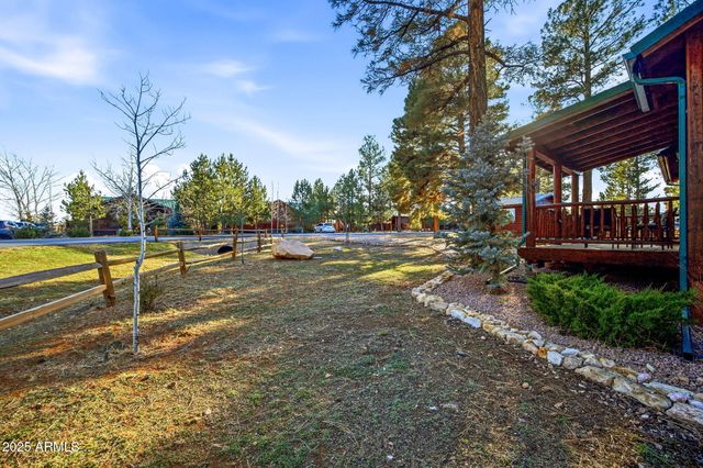 2677 PALOMINO Trail, Overgaard, AZ 85933