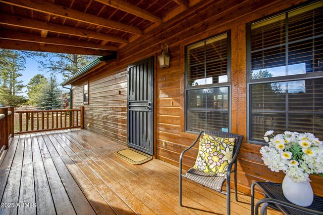 2677 PALOMINO Trail, Overgaard, AZ 85933