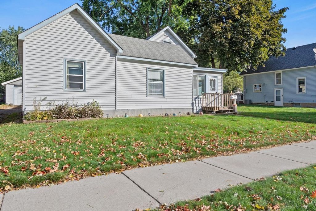 626 6th Street W, Hastings, MN 55033