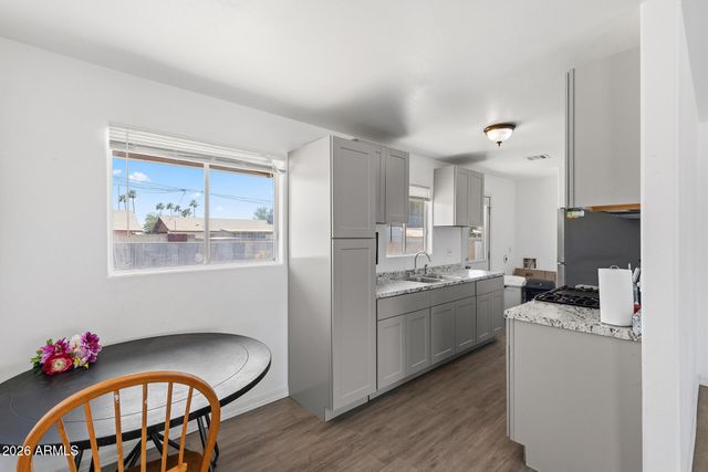 211 W BRINKER Drive, Avondale, AZ 85323