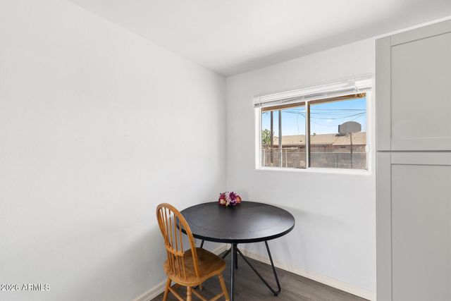 211 W BRINKER Drive, Avondale, AZ 85323
