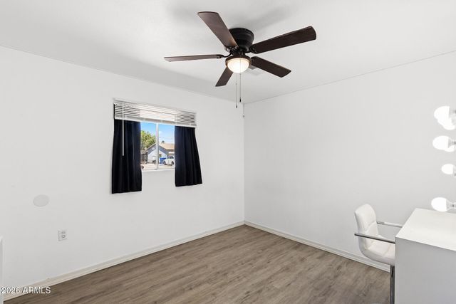 211 W BRINKER Drive, Avondale, AZ 85323