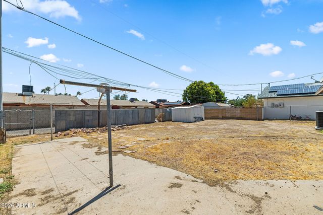 211 W BRINKER Drive, Avondale, AZ 85323