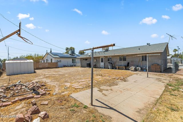 211 W BRINKER Drive, Avondale, AZ 85323