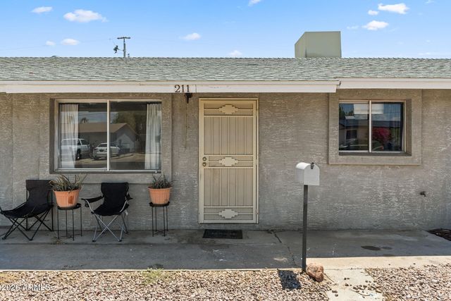 211 W BRINKER Drive, Avondale, AZ 85323
