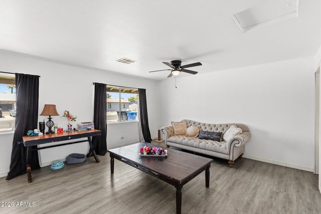 211 W BRINKER Drive, Avondale, AZ 85323