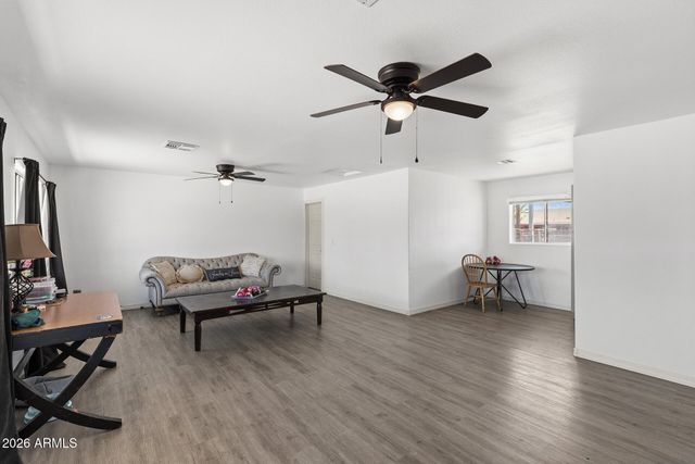 211 W BRINKER Drive, Avondale, AZ 85323