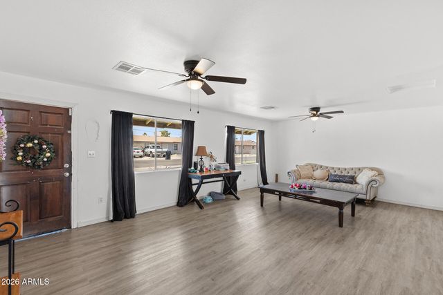 211 W BRINKER Drive, Avondale, AZ 85323