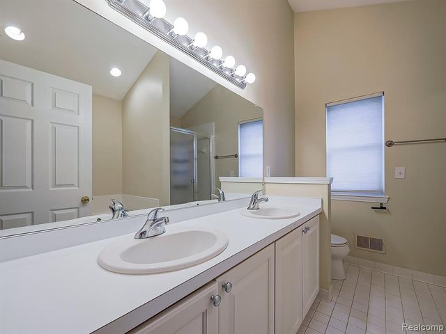 3140 Mulberry Court, Wixom, MI 48393