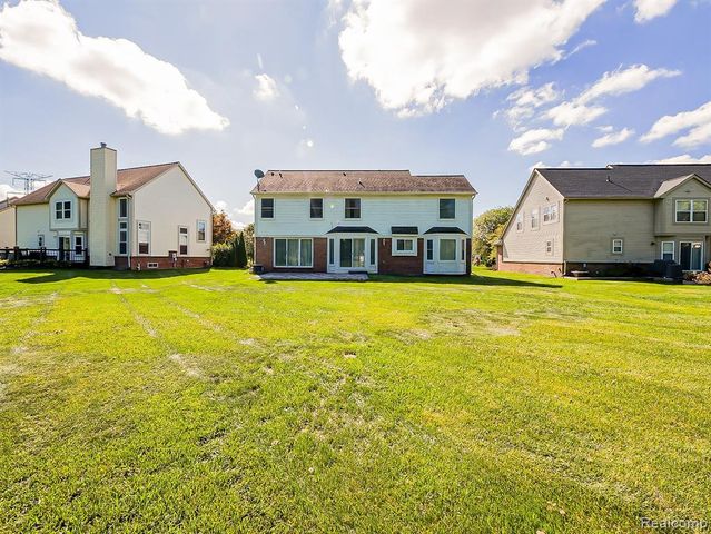 3140 Mulberry Court, Wixom, MI 48393