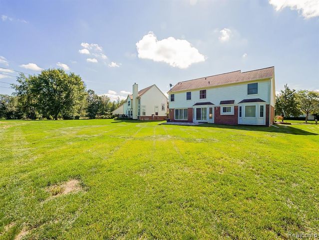 3140 Mulberry Court, Wixom, MI 48393