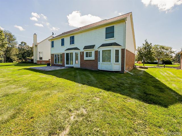 3140 Mulberry Court, Wixom, MI 48393