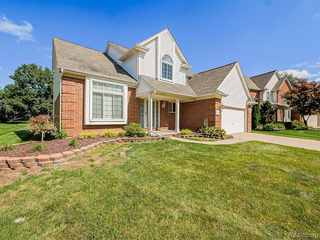 3140 Mulberry Court, Wixom, MI 48393