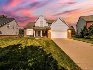 3140 Mulberry Court, Wixom, MI 48393