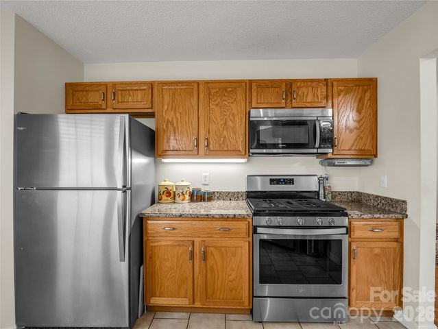 311 Ewarts Hill Road, Hendersonville, NC 28739