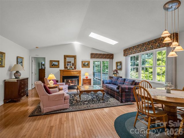 311 Ewarts Hill Road, Hendersonville, NC 28739