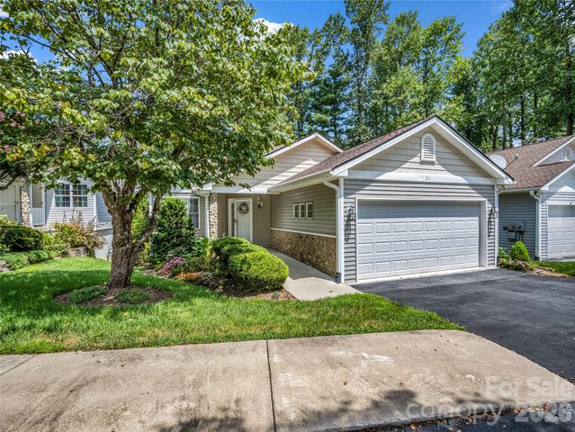311 Ewarts Hill Road, Hendersonville, NC 28739