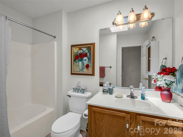 311 Ewarts Hill Road, Hendersonville, NC 28739