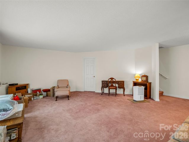 311 Ewarts Hill Road, Hendersonville, NC 28739