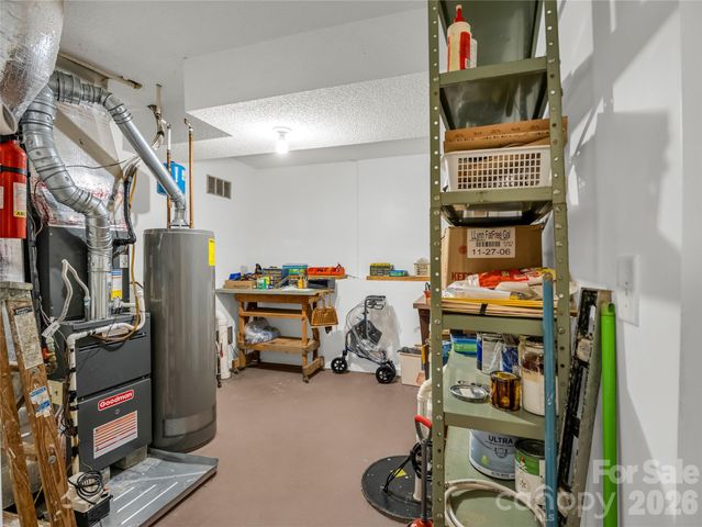 311 Ewarts Hill Road, Hendersonville, NC 28739