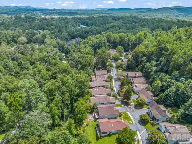 311 Ewarts Hill Road, Hendersonville, NC 28739