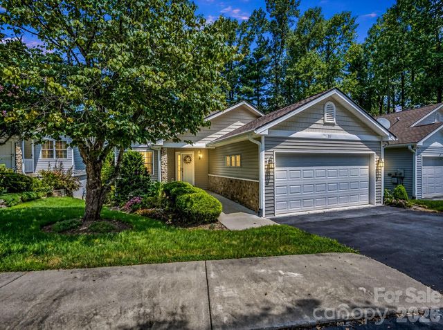 311 Ewarts Hill Road, Hendersonville, NC 28739