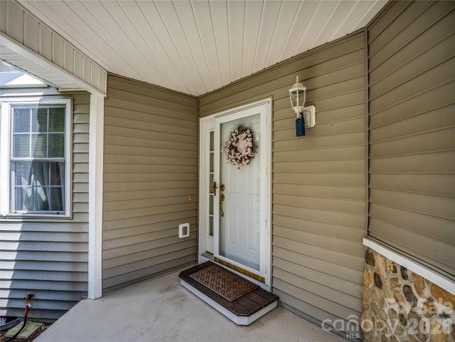 311 Ewarts Hill Road, Hendersonville, NC 28739