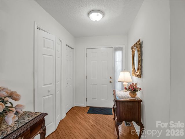 311 Ewarts Hill Road, Hendersonville, NC 28739