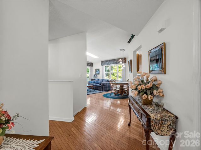 311 Ewarts Hill Road, Hendersonville, NC 28739