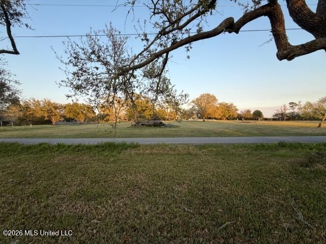 Gulf Stream Road, Biloxi, MS 39532