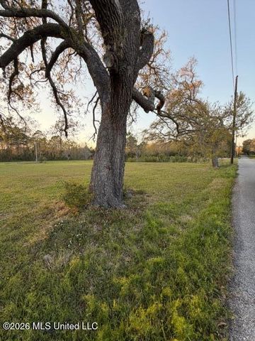 Gulf Stream Road, Biloxi, MS 39532
