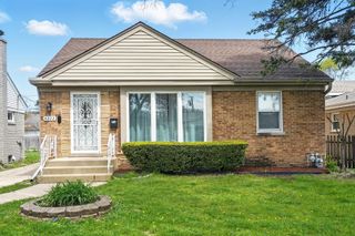 5222 Wright Terrace, Skokie, IL 60077