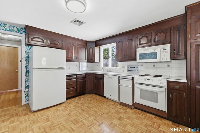 1864 Asylum Avenue, West Hartford, CT 06107