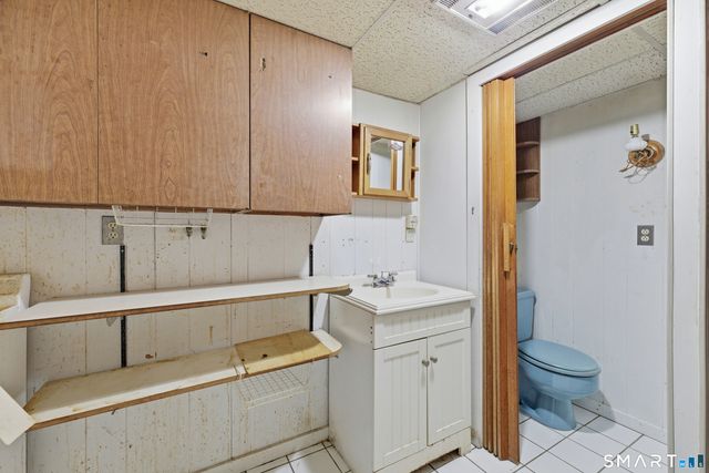 1864 Asylum Avenue, West Hartford, CT 06107